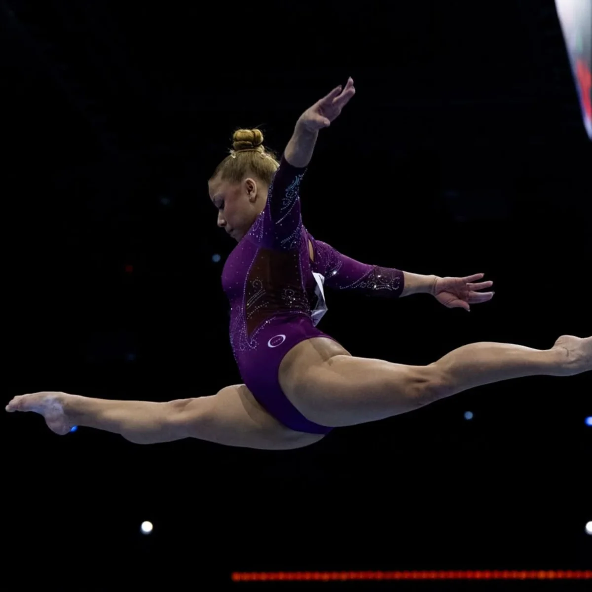 Flavinha é bronze na trave e se torna 2ª brasileira medalhista no aparelho