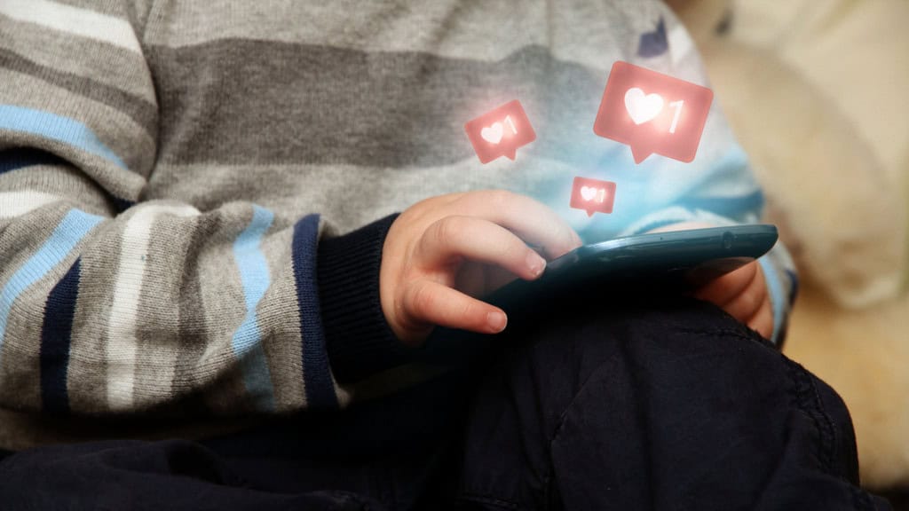 China restringe chatbots que simulam namoros e amizades virtuais