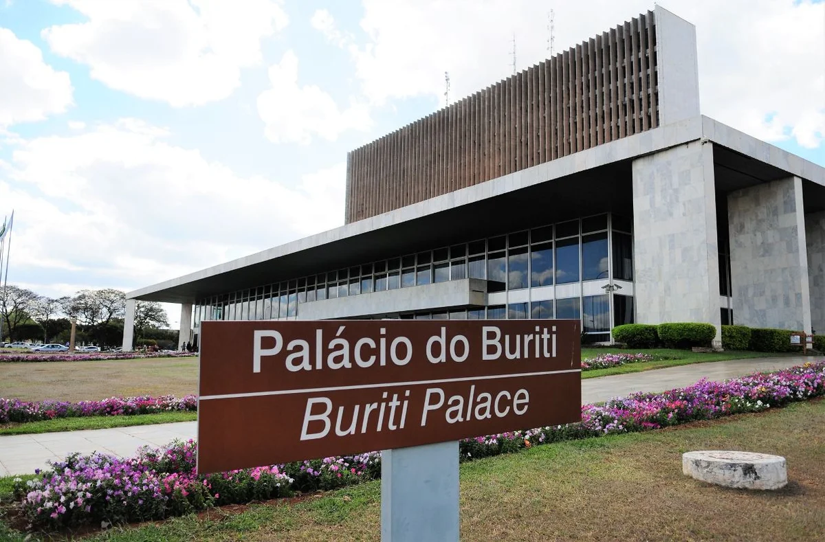 Imagem da matéria: Veja agenda dos candidatos ao GDF no último dia de campanha eleitoral
