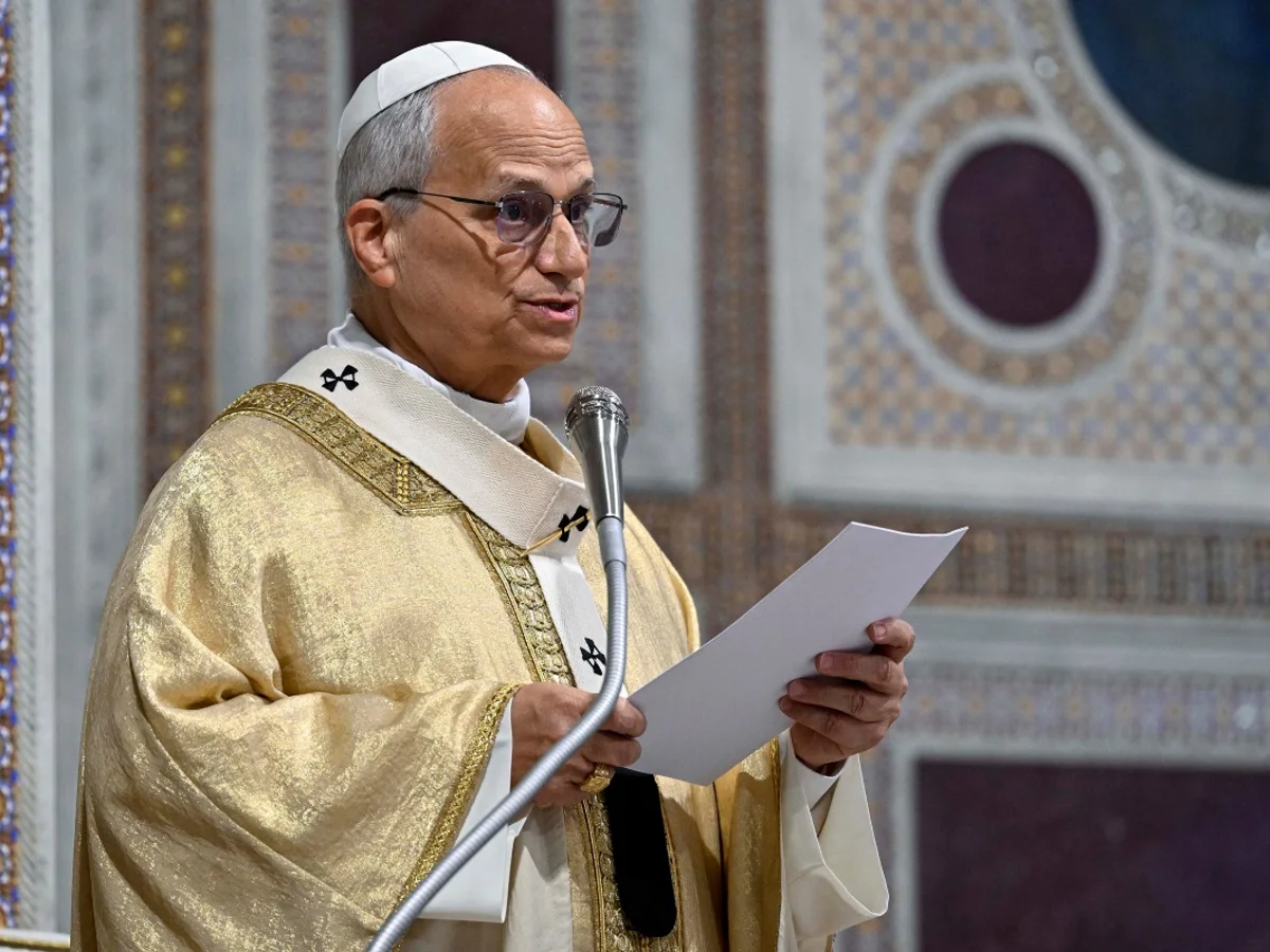 Papa Leão XIV: exames e radiografia no tórax indicam melhora, diz Vaticano