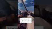 Piloto é esfaqueado em voo de Dubai para Israel, avião despenca e faz pouso de emergência #shorts