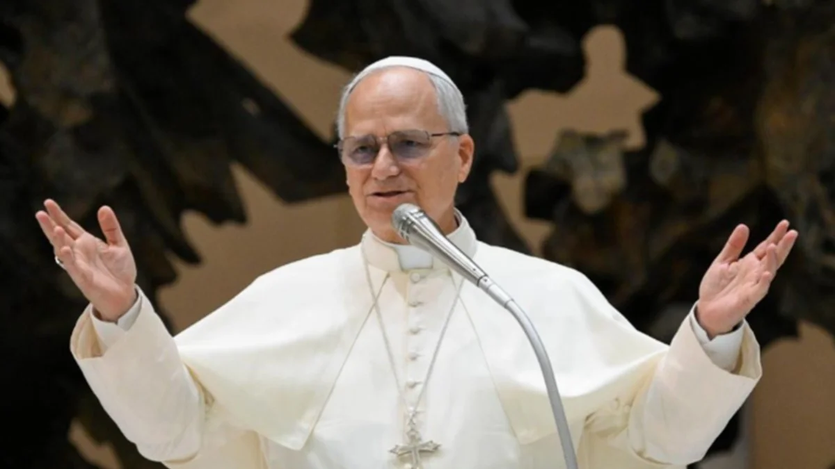 Papa Leão XIV é diagnosticado com câncer e retira parte de pulmão