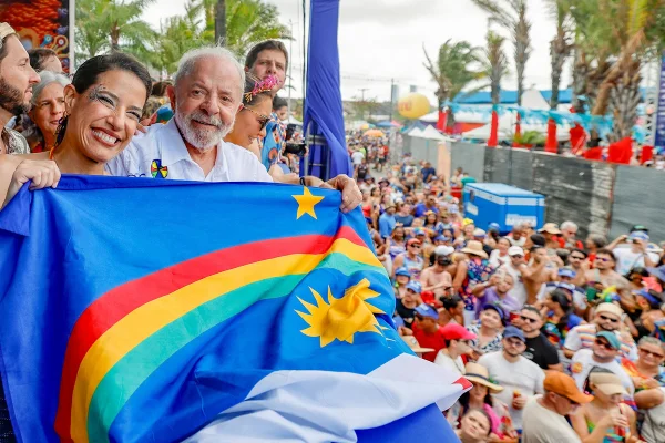 Aliados de Lula entram em campo para convencer Raquel Lyra a apoiar petista