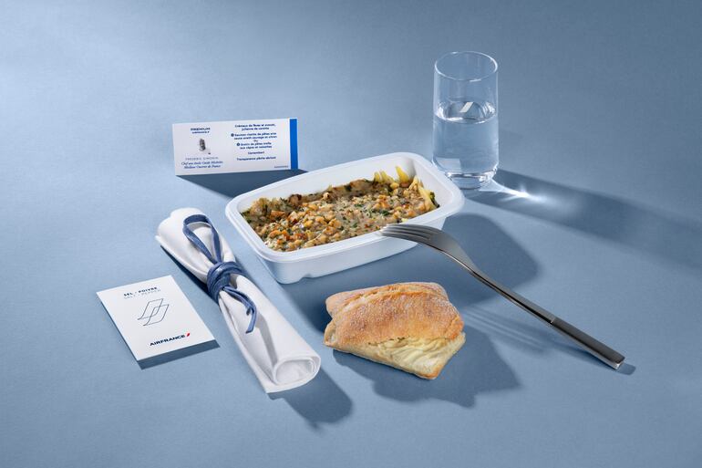 Air France reúne seis grandes nomes da gastronomia francesa para novos menus nos voos de longa distância