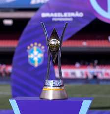 Troféu do Campeonato Brasileiro feminino Foto: FERNANDO BLADE/FOTOARENA/ESTADÃO CONTEÚDO