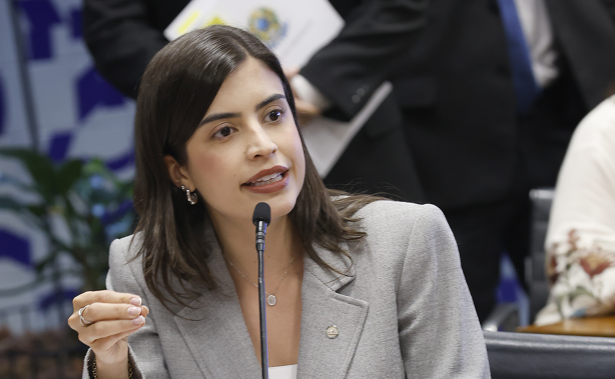 Mãe de Tabata Amaral é internada em estado grave após acidente em evento de campanha