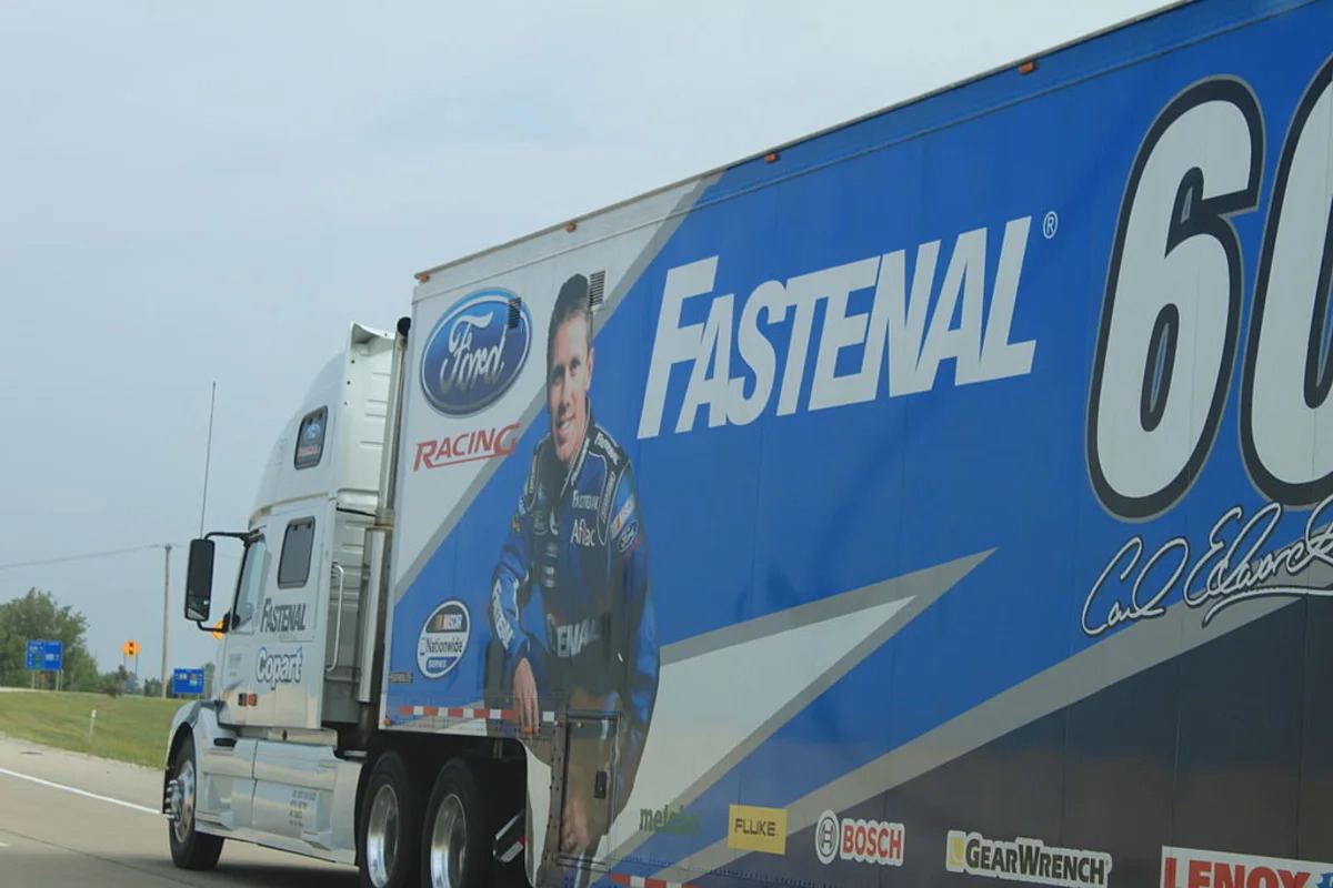 Qual é o fosso econômico da Fastenal (FAST) e ele está se ampliando ou estreitando?