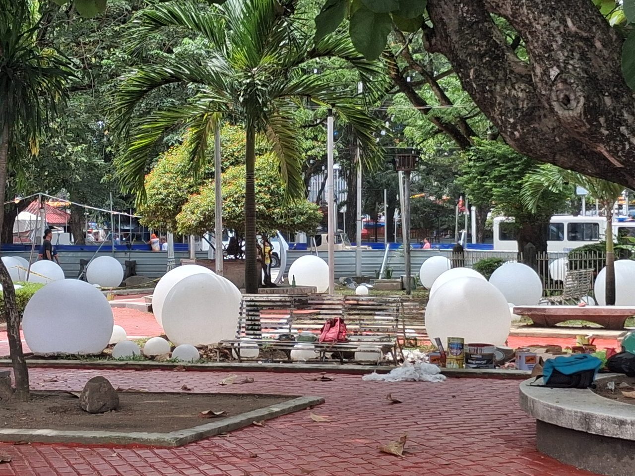 Os projetos de P300 milhões do TIEZA em Bacolod enfrentam escrutínio devido a atrasos e defeitos em marcos culturais