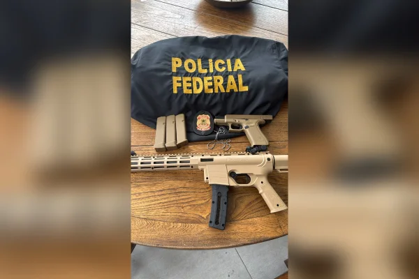 PF mira policiais por movimentar R$ 100 milhões com venda de fuzis ao TCP