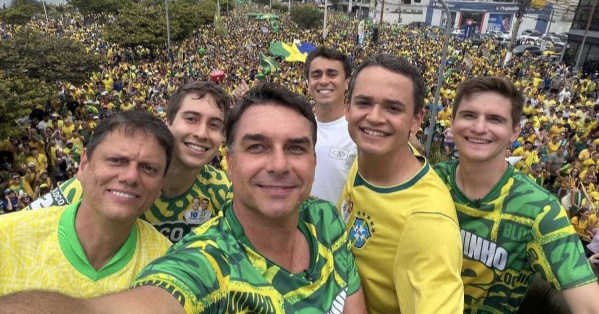 Em Vitória, Flávio promete que o Brasil estará entre ‘as sete maiores potências do mundo’