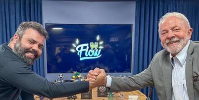 Lula com Igor Coelho na entrevista no 'Flow' às vésperas do 1º turno em 2022 Foto: Reprodução