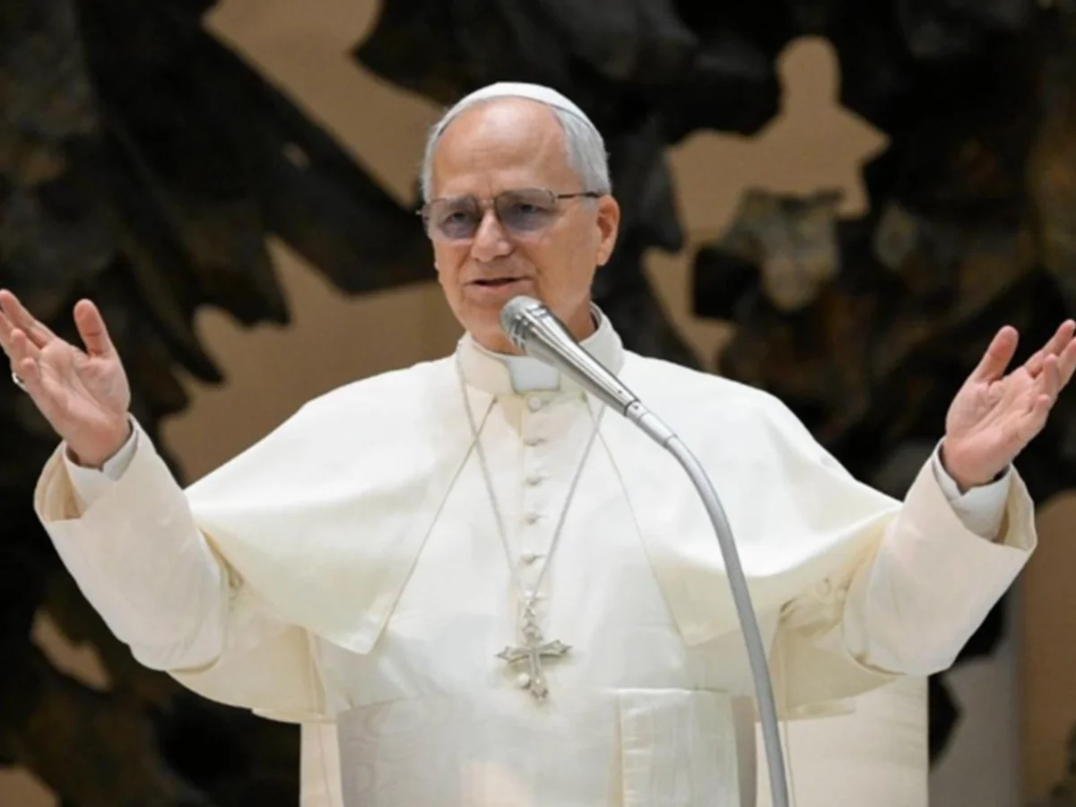 Papa Leão XIV é diagnosticado com câncer e retira parte de pulmão