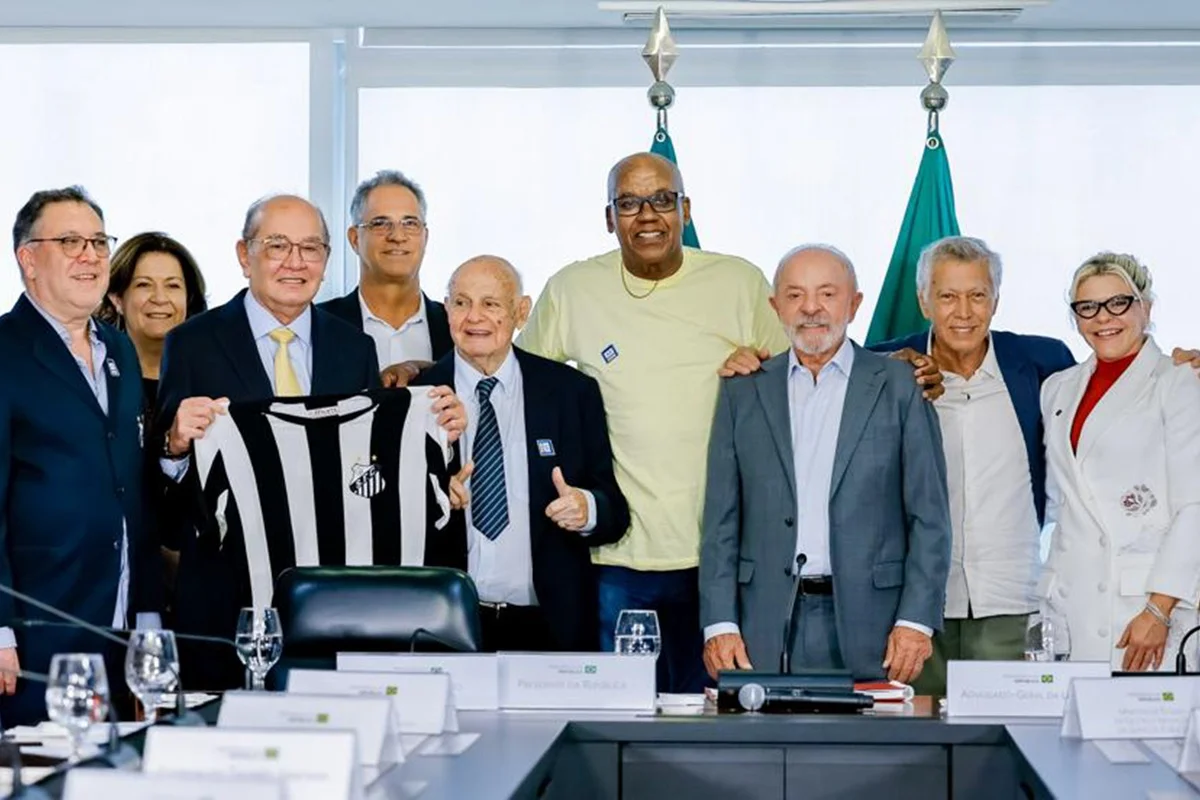 Governo assina cessão ao Santos em meio à briga com clubes sobre bets
