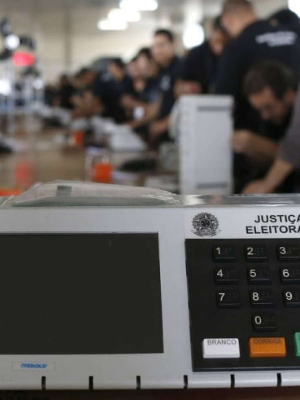 Quem não votar no 1º turno pode votar no 2º? Entenda o que diz a lei