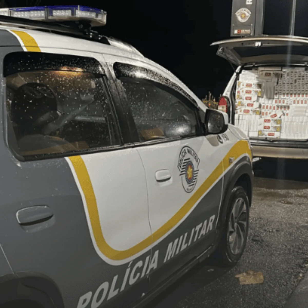 Dois são presos em rodovia por contrabandear 40 mil maços de cigarros