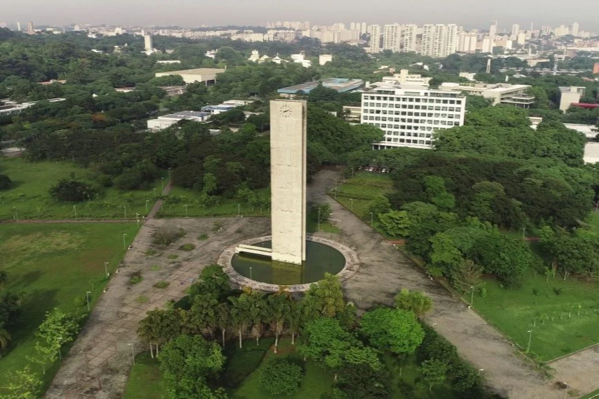 Praça do Relógio na USP - Metrópoles