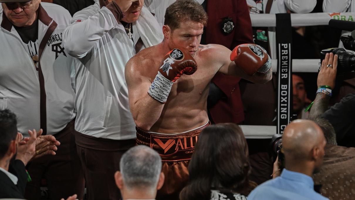 "Canelo" Álvarez pactou com Emilio Azcárraga que sua aposentadoria será no Estádio Banorte