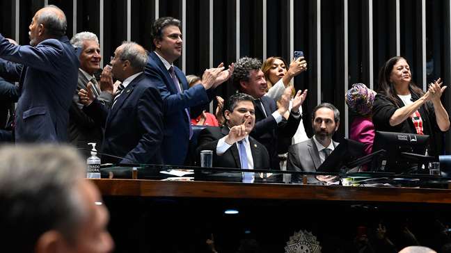 Alcolumbre diz que 'cumpriu com a palavra' ao votar fim da escala 6x1: 'Honramos nosso compromisso'