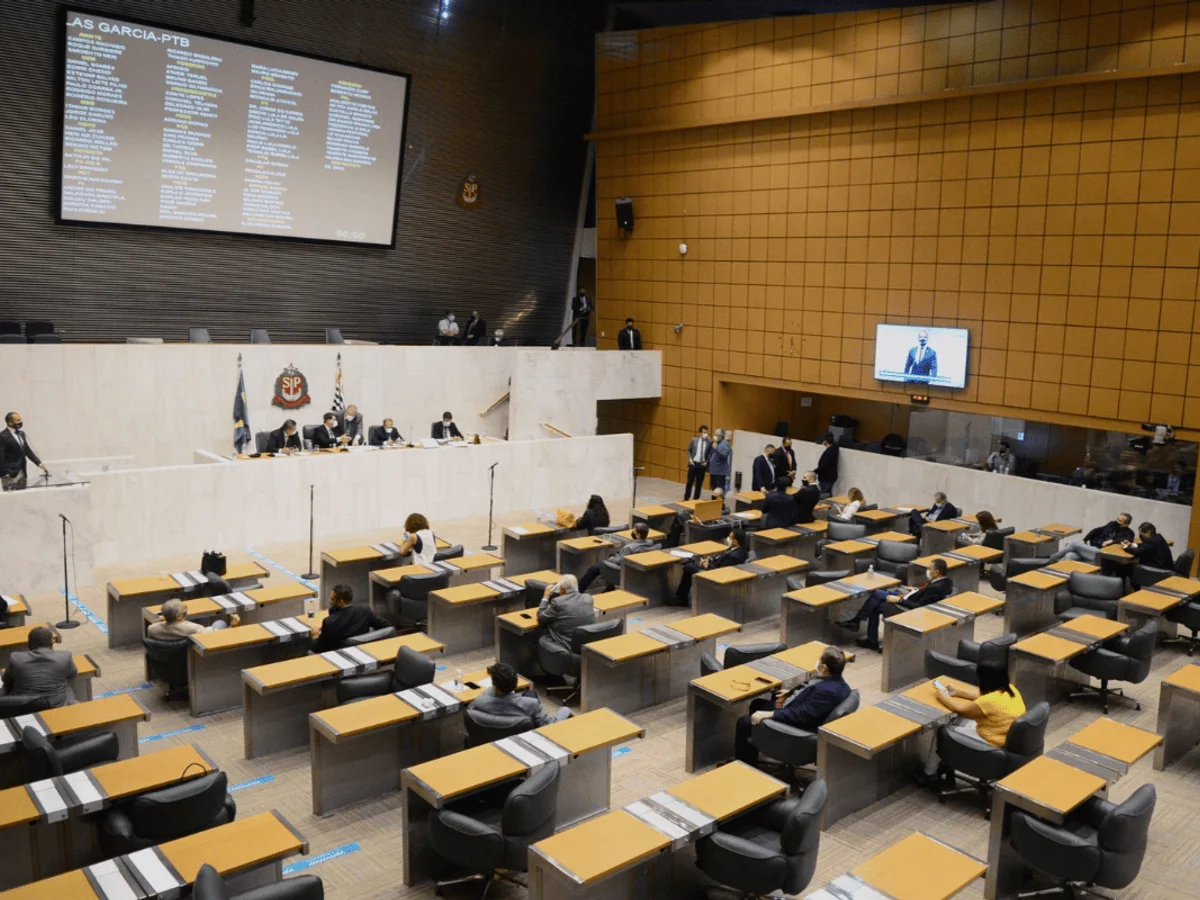 Deputados evangélicos não se reelegem, e bancada perde força na Alesp