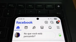 Facebook agora deixa você treinar o algoritmo usando suas próprias palavras