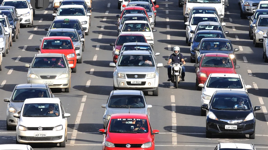 Posso registrar meu carro em outro estado para pagar menos IPVA?