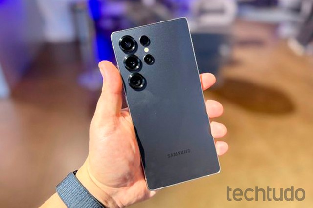 Celular com caneta stylus: veja 4 modelos com suporte para anotações