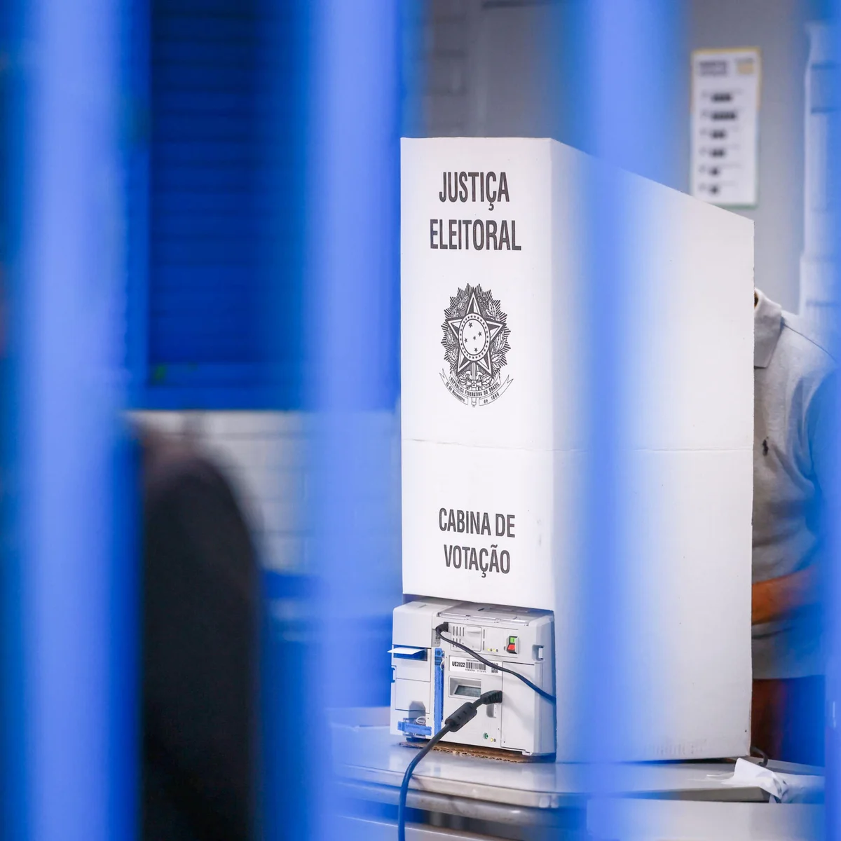 Mais da metade dos partidos não supera "nota de corte" e perde fundo e TV