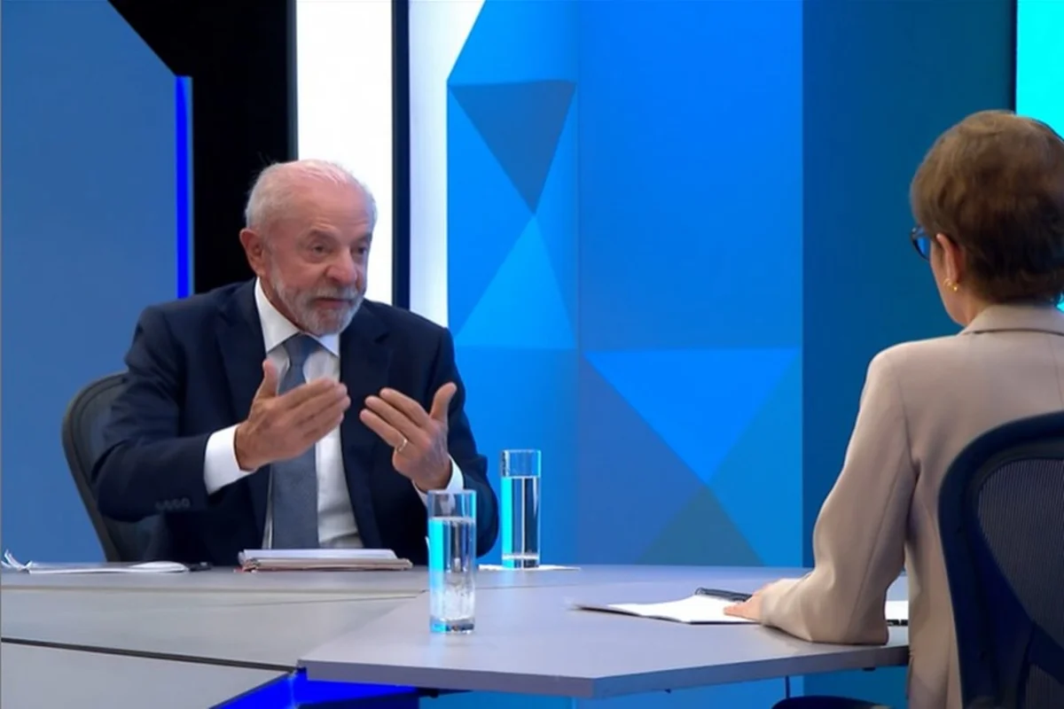 Por que Lula atacou pouco Flávio na sabatina do JN