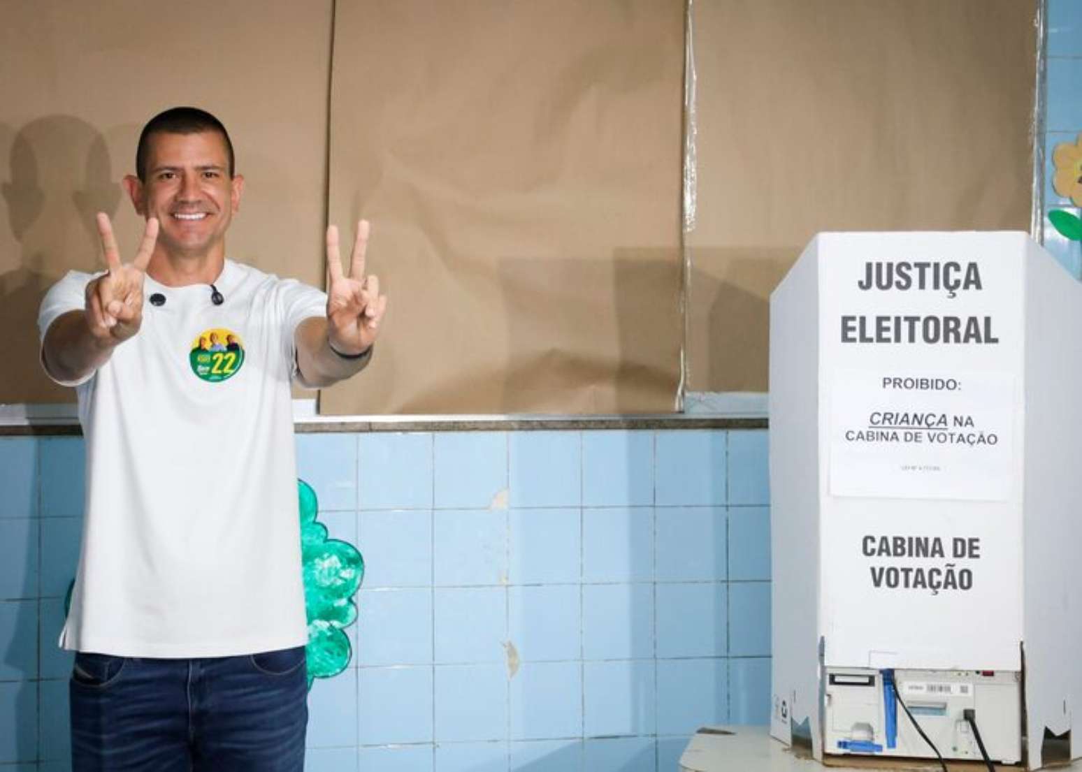 O ex-prefeito do Rio enfrentar&aacute; Douglas Ruas (foto) na etapa final da corrida eleitoral