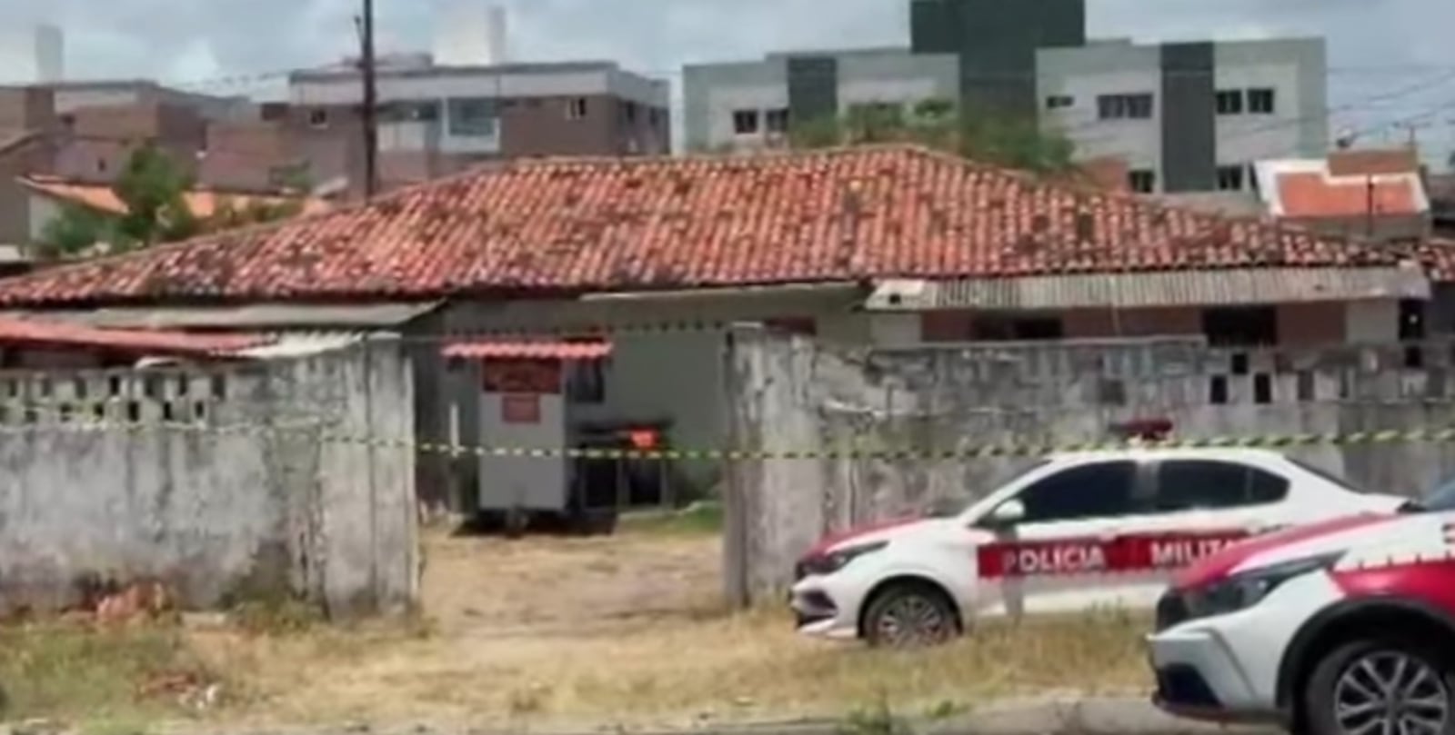 Imagem da matéria: Homem é encontrado morto dentro de casa, um dia após ser assassinado, em Cabedelo