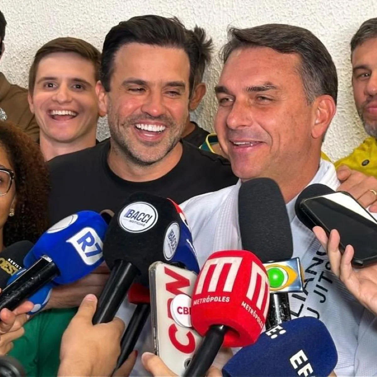 Duas promessas de Flávio Marçal, o coach bolsonarista