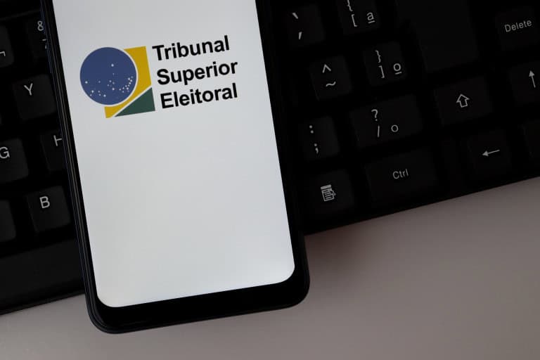 Votos nulos e brancos não anulam a eleição. TSE explica essa regra