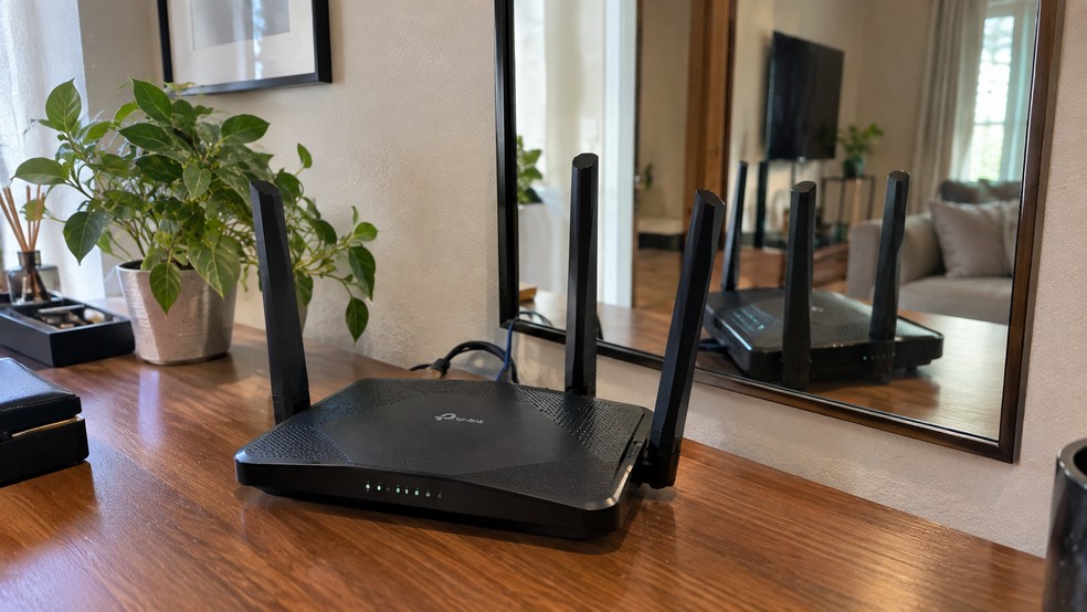 Espelho perto do roteador? O erro que pode estar arruinando seu Wi-Fi