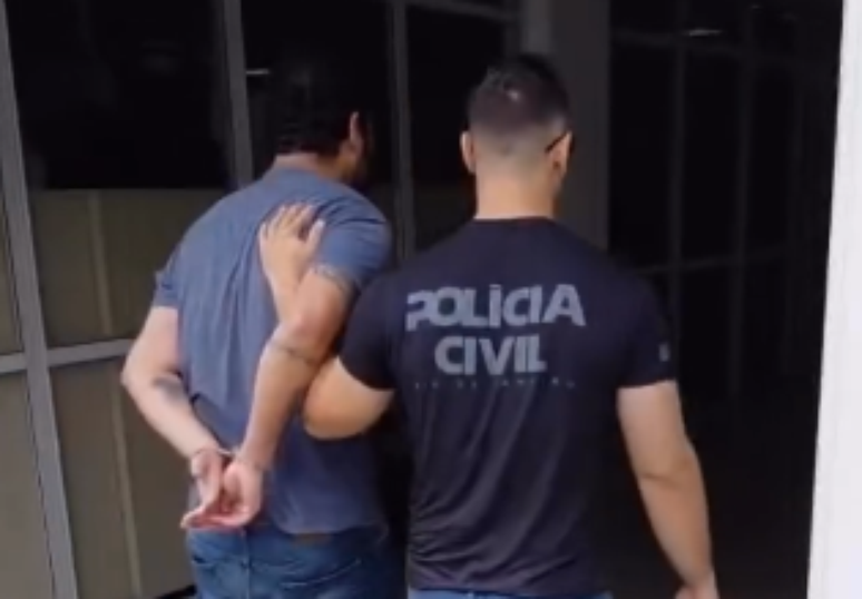 Foragido por estupro de vulnerável, figurante é preso em estúdio de gravação de novelas da Record