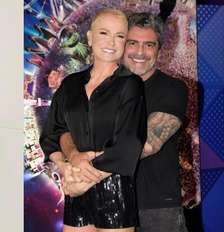 Theozinho era o cachorro mais novo de Xuxa Meneghel e Junno Andrade Foto: @junnoandrade e Blad Meneghel/@xuxameneghel via Instagram / Estadão