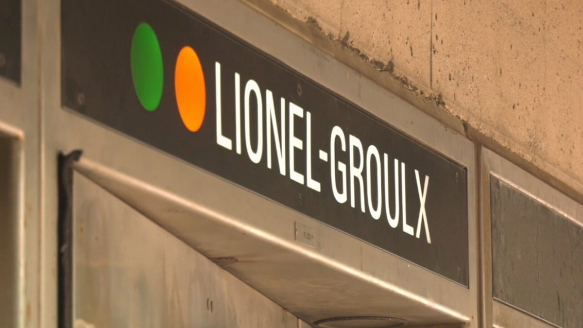Man killed after falling off metro platform and being struck by oncoming train
