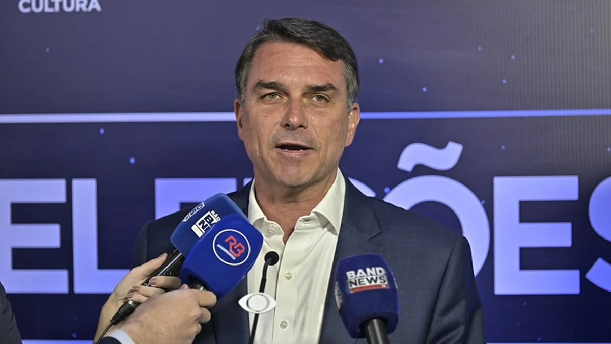 Segurança: Flávio promete "leis mais duras" para combater a marginalidade