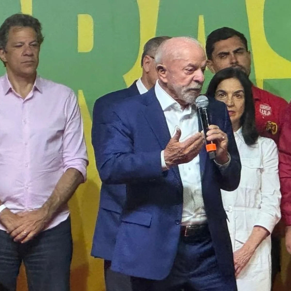 "Quem perdeu foi o povo de SP", diz Lula sobre derrota de Haddad