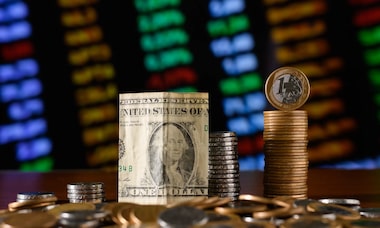 Após dia de recorde, Ibovespa fecha em queda, acima dos 205 mil pontos